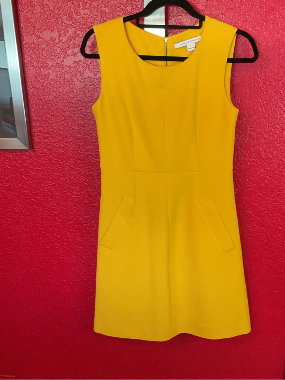 Diane vonFurstenburg Carpreena Sleeveless Yellow Shift Dress w/pockets Sz 2 NWOT